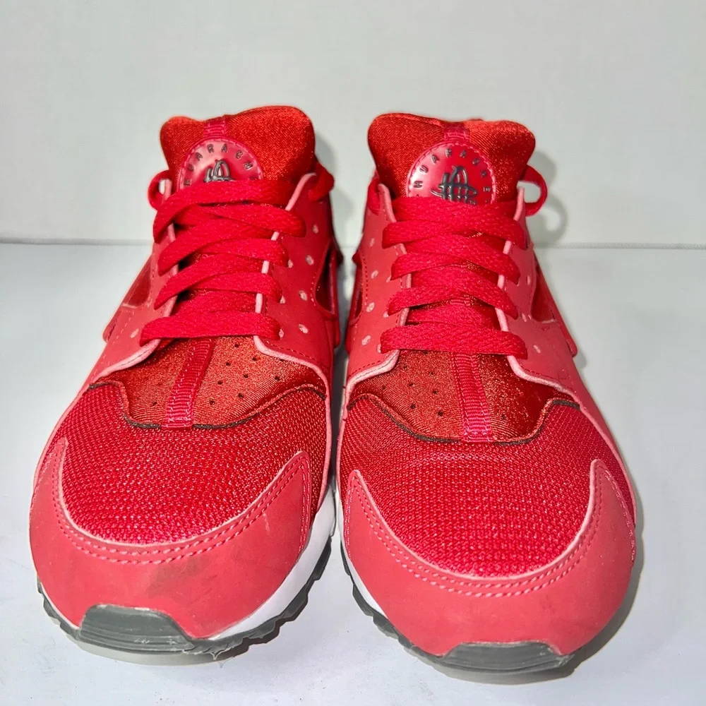 Nike Air Huarache Tennis Shoes - Picture 2 of 13